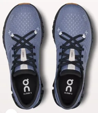On Women's On Cloud X 4 Feather | Black